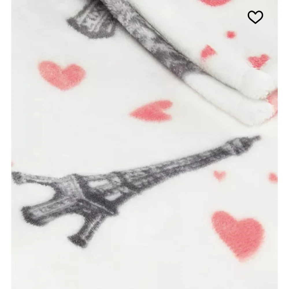 BETSEY JOHNSON PARIS LOVE PLUSH THROW BLANKET BNWT 1 Left